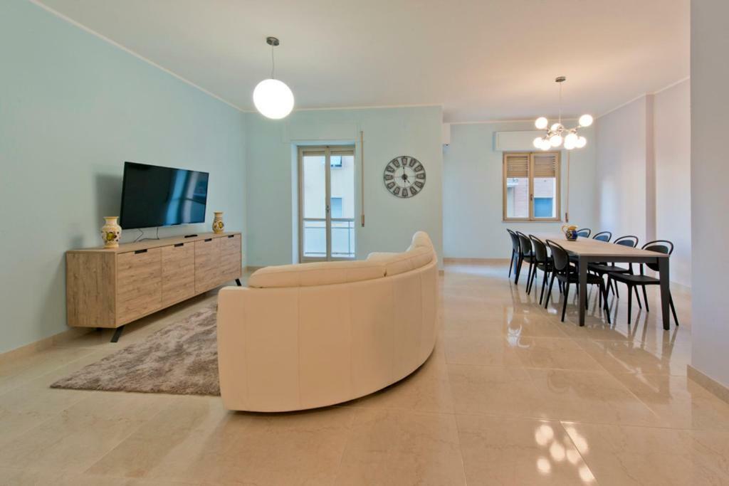 Casa Bella - 3 Baths - Walk To Ortigia Lägenhet Syrakusa Exteriör bild